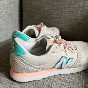 New Balance 311 V2 Sneaker - Women's Wide Width